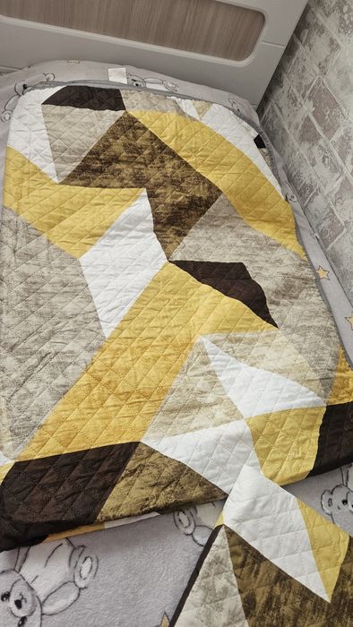 Покрывала 90/200 две штуки