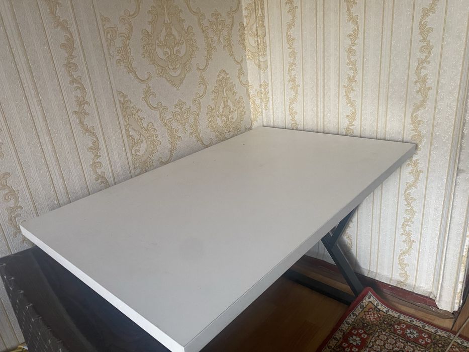 Продаю лофт стол