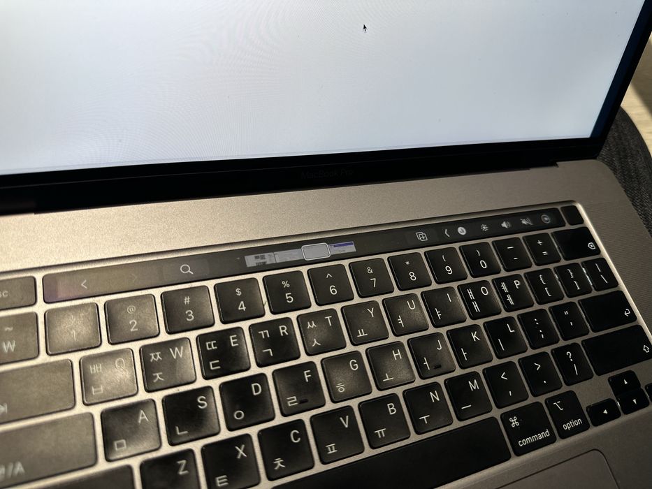 MacBook Pro 16-inch