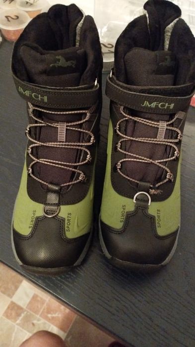 Продам зимние сапоги