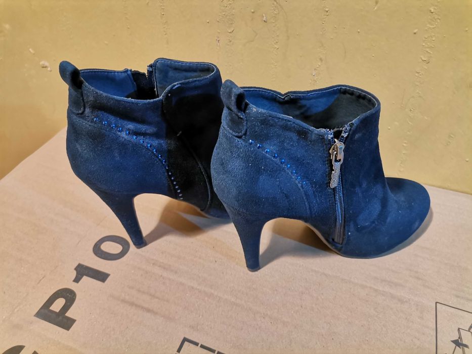 Два чифта дамски официални обувки