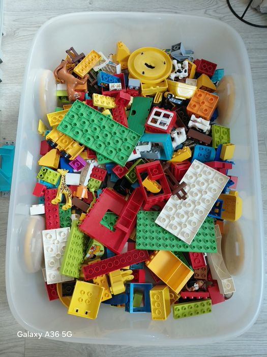 Vand cutie cu Lego DUPLO