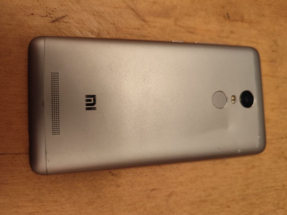 Продам Xiaomi Redmi Note 3 (2/16 ГБ)