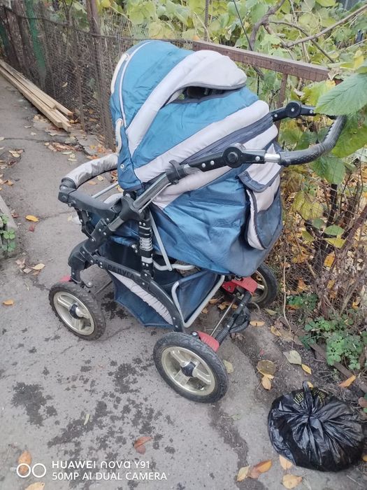Продам детскую коляску