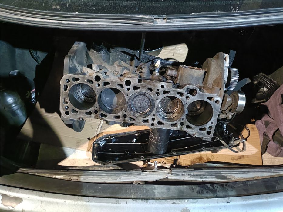 Запчасти на двигатели Ауди 80 б4