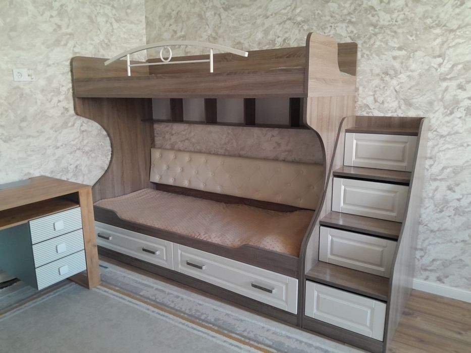 Продам двухярусную кровать