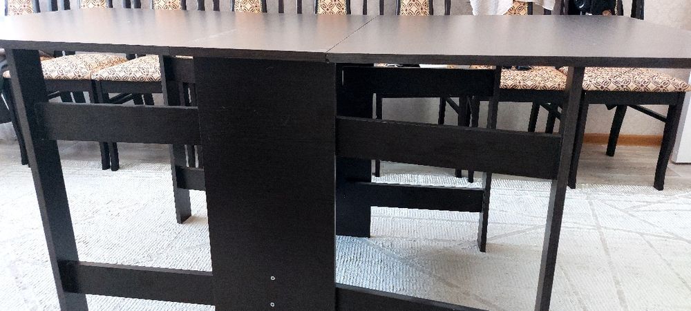 Раскладной стол для гостиной