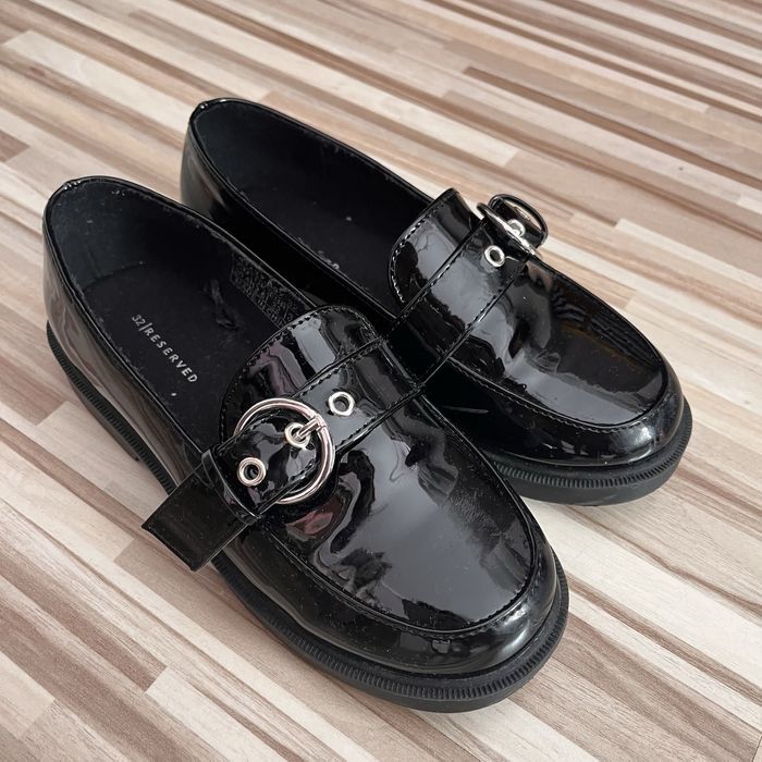 Детски лачени обувки