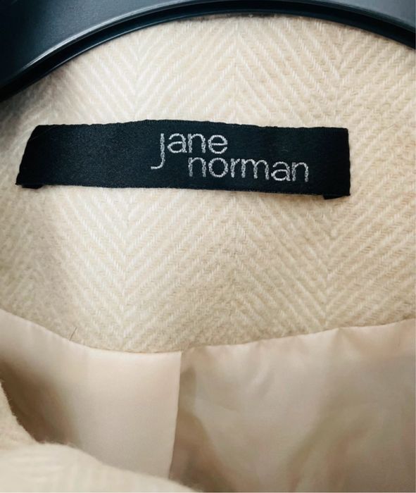 Palton elegant Jane Norman.