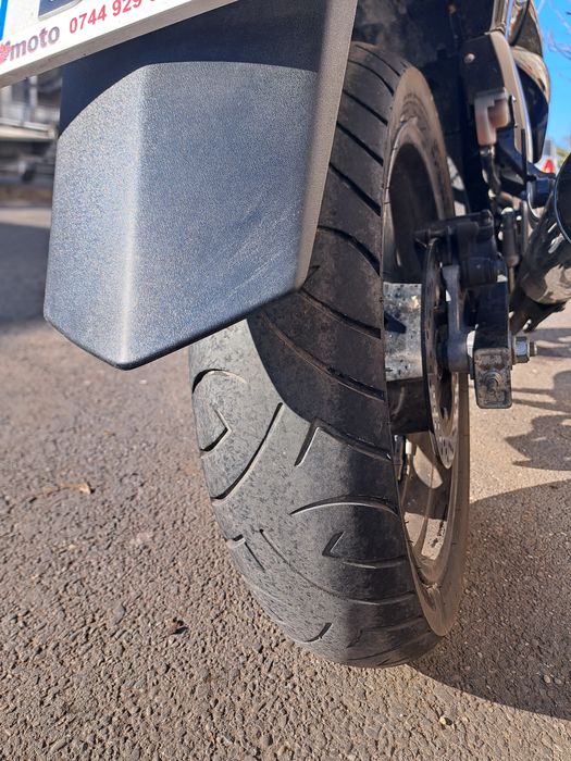 Suzuki GW250 Inazuma - A2