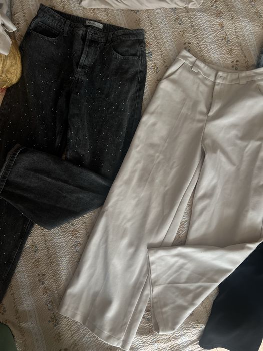 Продаю джинсы клеш и брюки белые