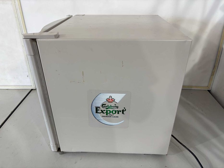 Хладилник - HUSKY 50L/ 90W