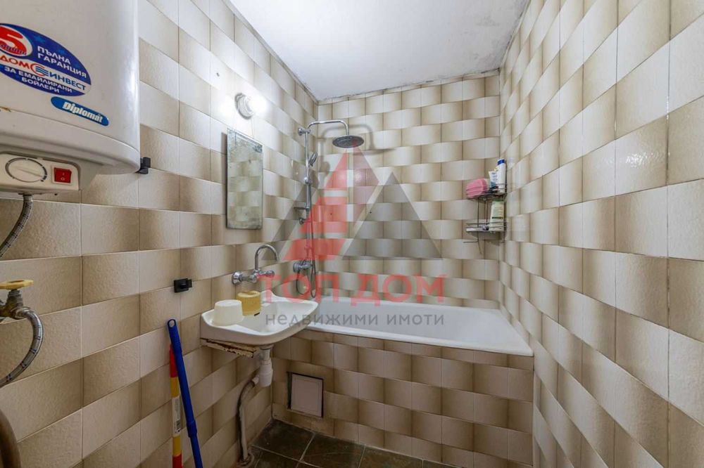 Продава се Тристаен апартамент в Варна, Възраждане 2 - 92 кв.м за 1685 €/кв.м - Снимка #13