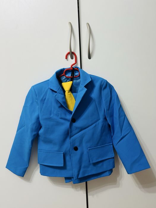 Продам костюм для мальчиков