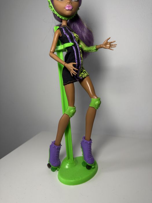 Papusa Clawdeen Wolf Skulltimate Roller Maze 2012 G1 Monster High
