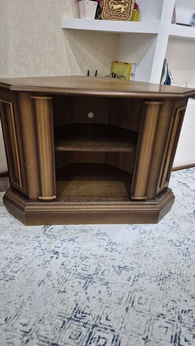 Продам подставку под телевизор