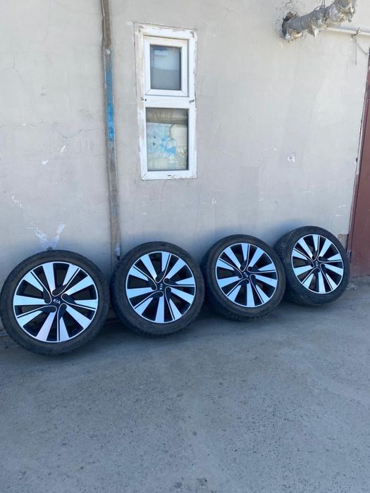 Покрышка с диском 245/45/19