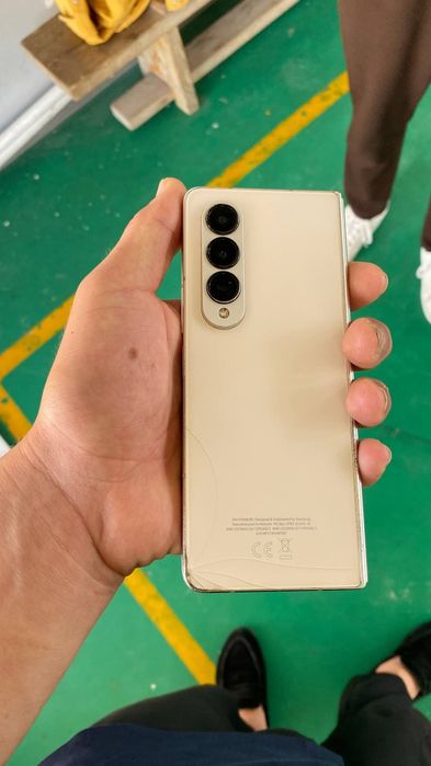 Samsung z fold 4