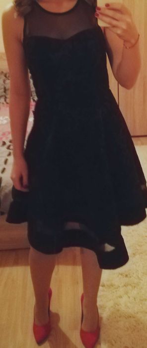 Рокля размер XS с орнаменти