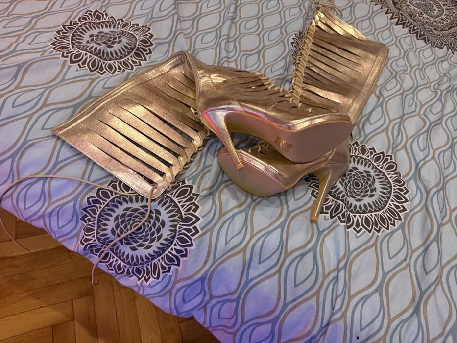 нови златни ботуши летни