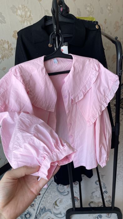 Рубашка с воротниками.