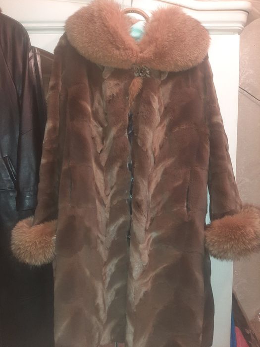 Шуба  натуральная .