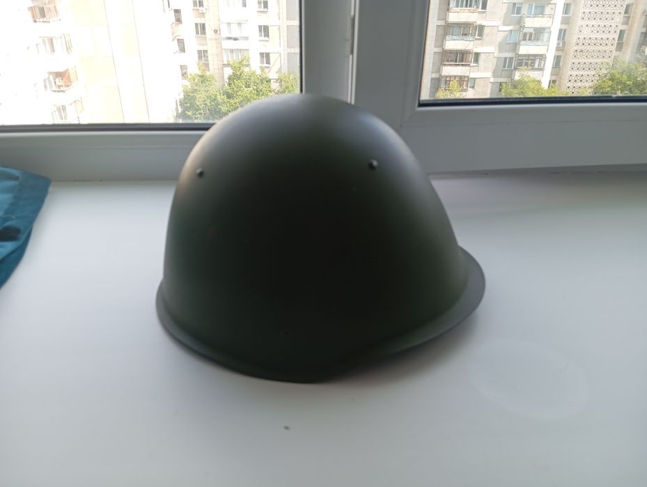Шлем армейский стальной