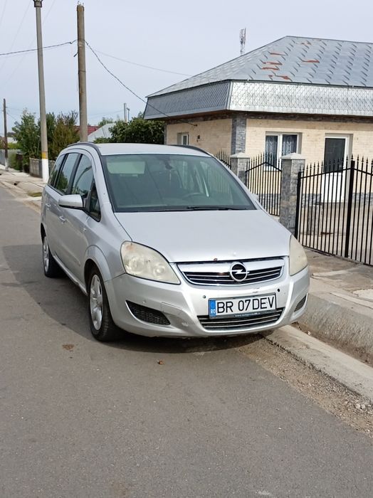 Vând Opel zamfira