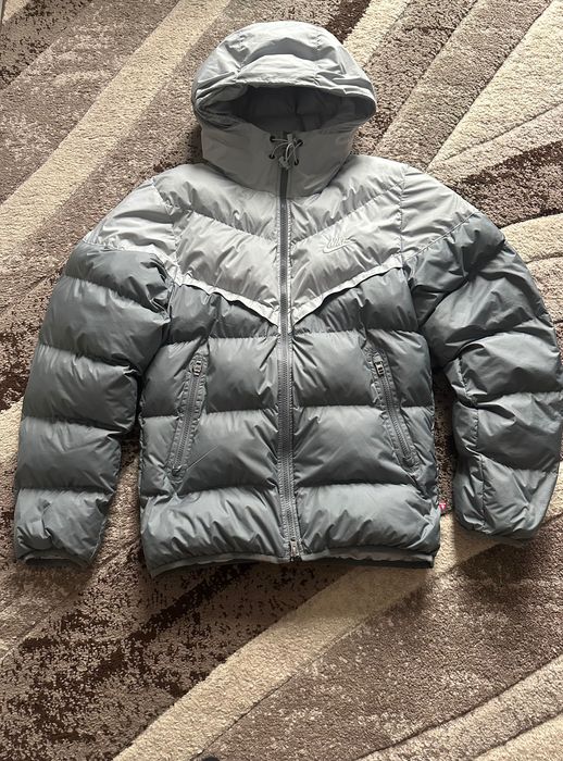 Сиво яке Nike с качулка