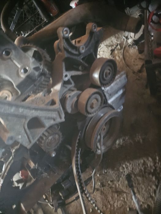 Bloc motor cu vibrochen si pistoane 03G021BG  2.0 tdi CAG