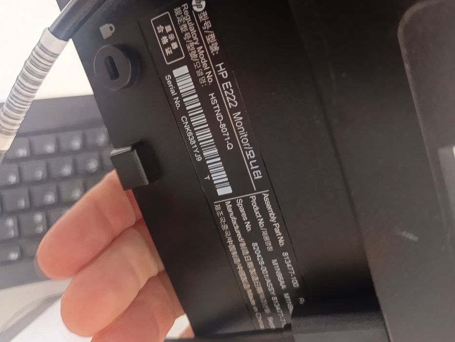 Monitoare HP pentru PC de 24 și 22 inch