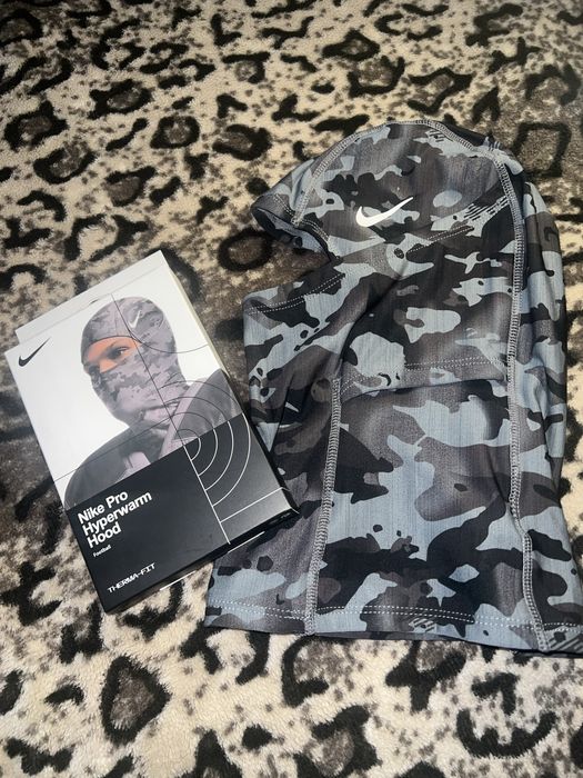 Nike Ski Mask ’s. | Noi, Impecabile! (Negru / Alb / CamoGrey) Cagulă.