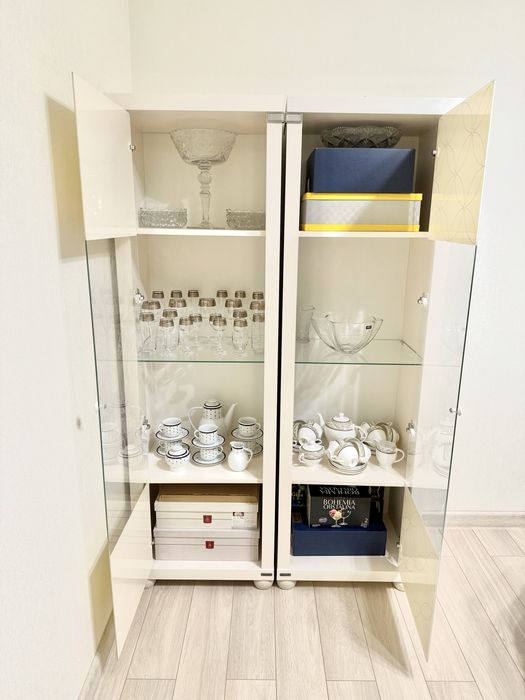 Шкафы-витрины Bellona. Турция.