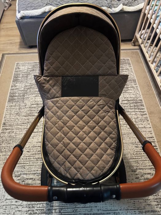 Детская коляска с автокреслом