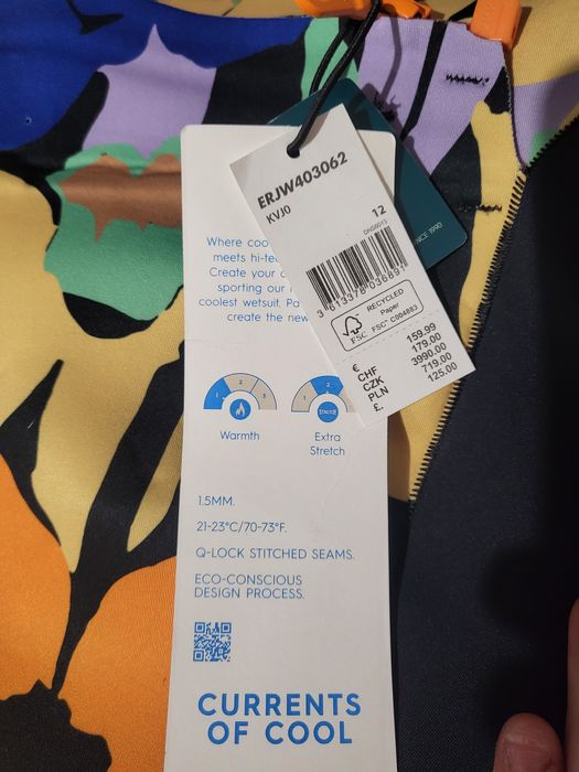 Нов Roxy неопренов костюм