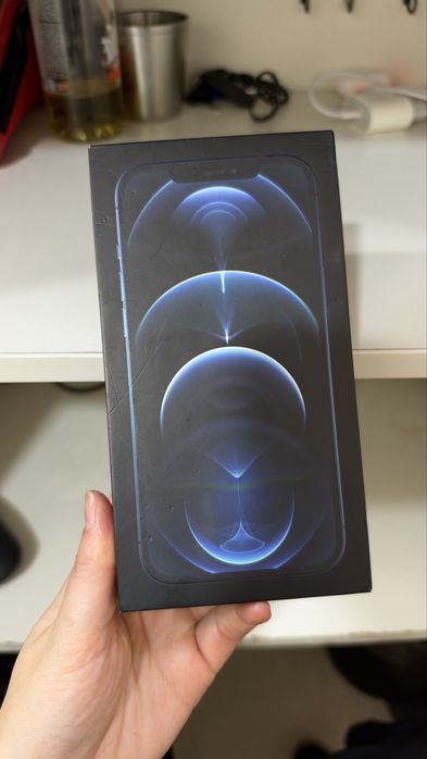 продам iPhone 12 pro Max 128GB