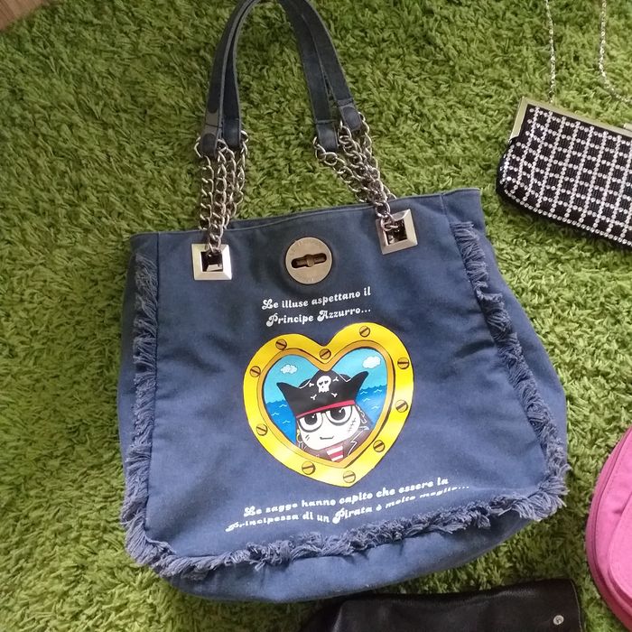 Дамски спортно- елегантни чанти