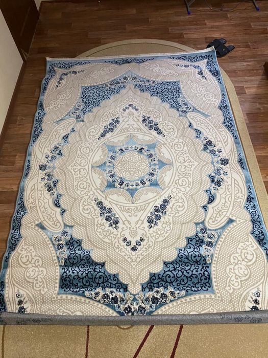 Ковры 3х2 новые.