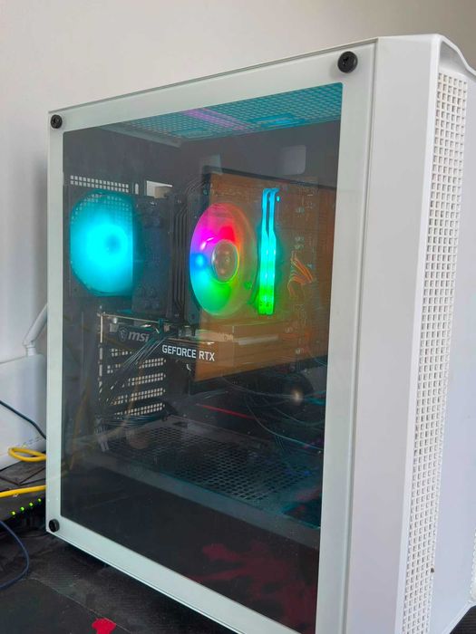 Компютър AMD Ryzen 7 5700X