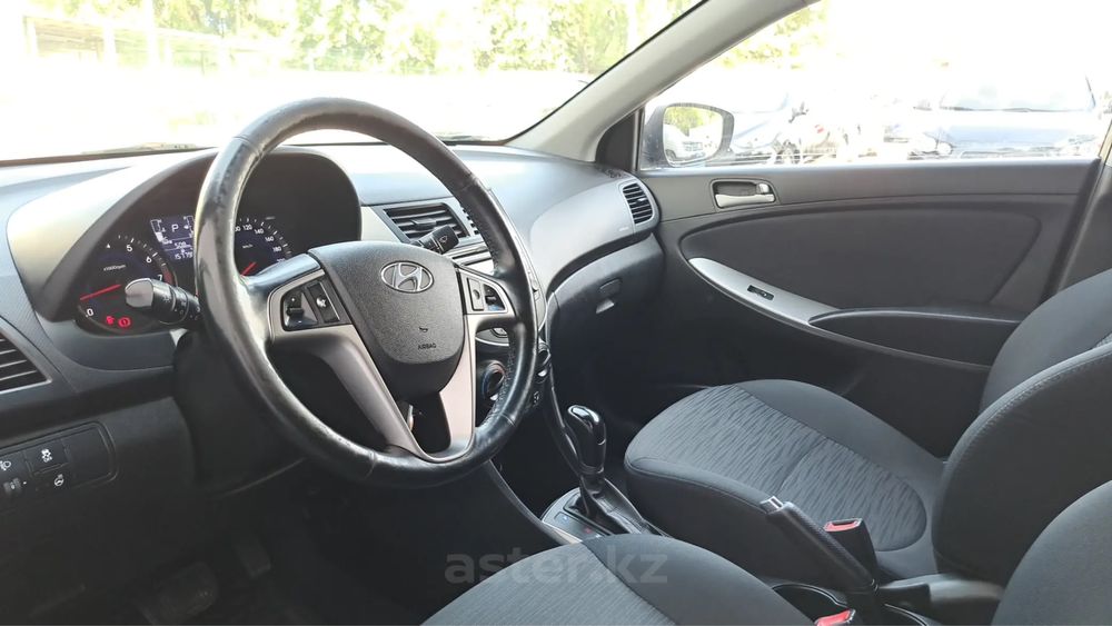 Хюндай акцент  2015 год