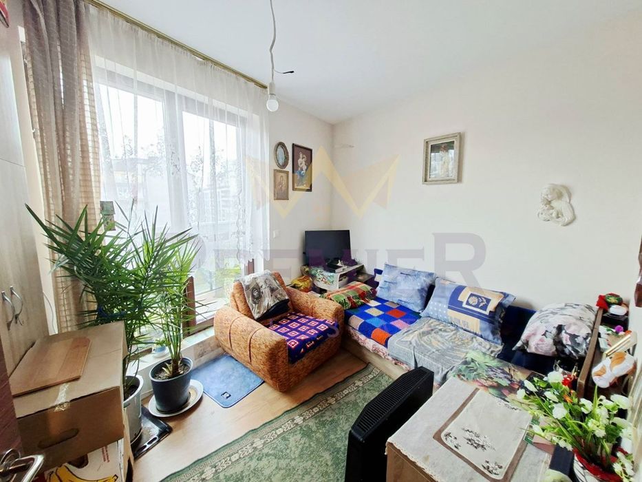 Продава се Двустаен апартамент в Варна, Колхозен пазар - 63 кв.м за 1101 €/кв.м - Снимка #3