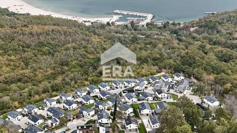 Продава се Къща в Варна, м-т Зеленика - 207 кв.м за 1812 €/кв.м - Снимка #1