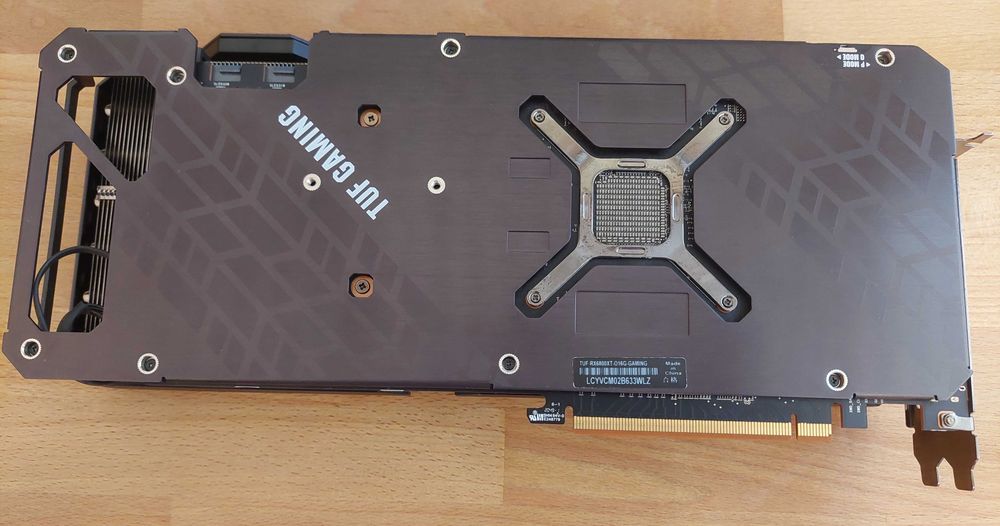Продавам видео карта Asus TUF Gaming OC RX 6800 XT