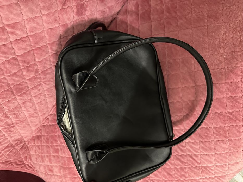 Черная удобная сумка