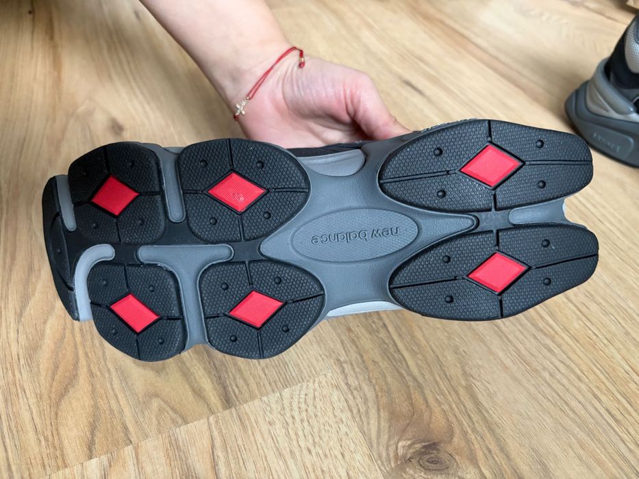 ЧИСТО НОВИ!!! New Balance 9060