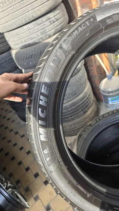 245/45/R19 Michelin primacy-e