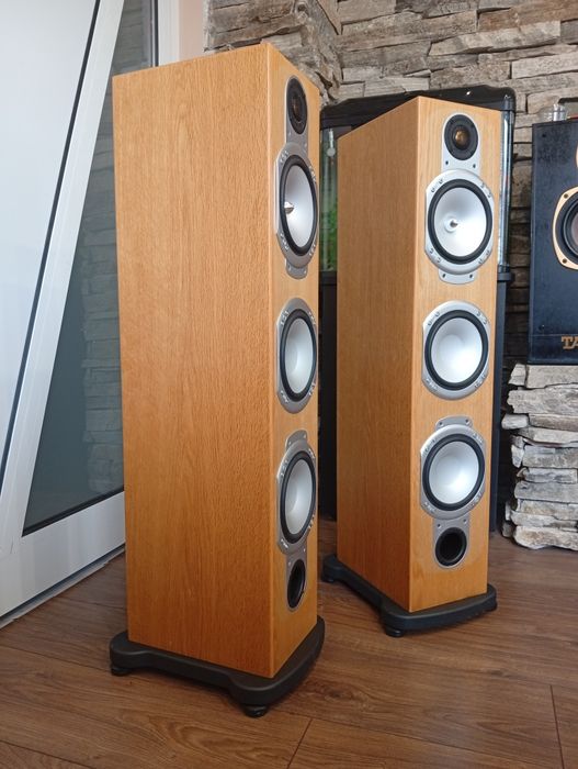 Тонколони MONITOR AUDIO Silver RS-8