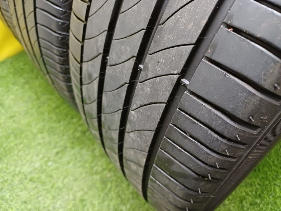 Шины 235/50 R18 Michelin комплект.