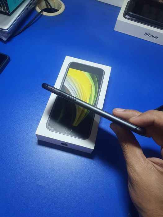 Iphone se 2 128gb Arzonga