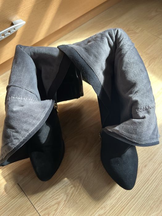 Зимни боти на платформа